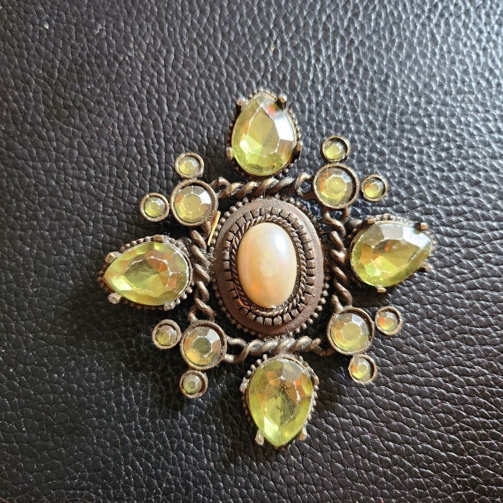 Elegant Green And Pearl Gemstone Brooch
